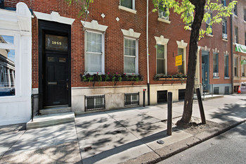 Urhomeinphilly- 1955 Rittenhouse Philadelphia